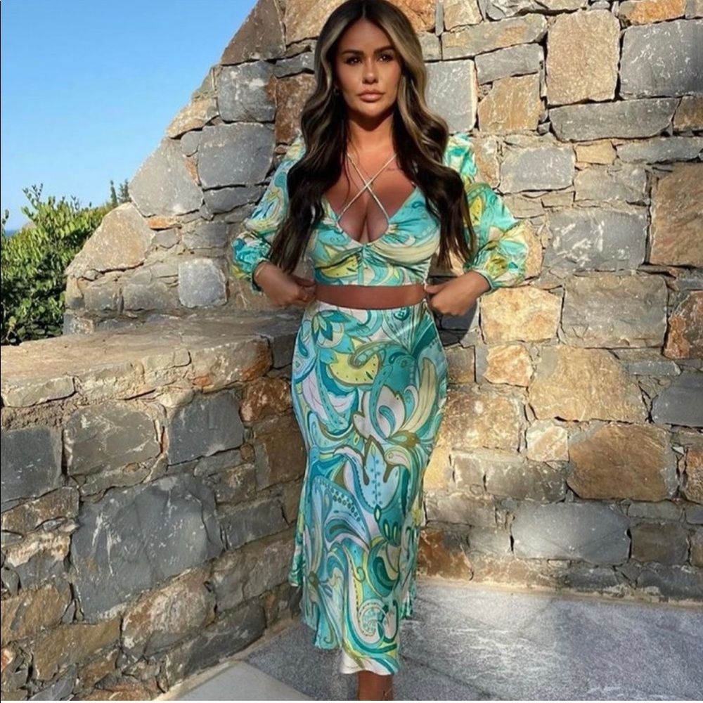 NWT Zara 2 Piece Printed Top & Midi Skirt